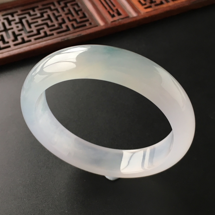 (超值推荐)冰种飘花手镯(54mm)