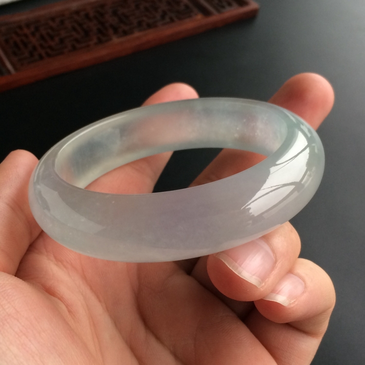(超值推荐)冰玻种晴水手镯(55.6mm)
