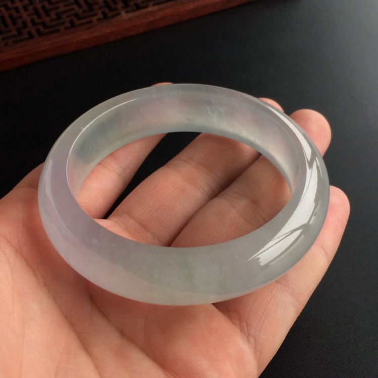 (超值推荐)冰玻种晴水手镯(55.6mm)