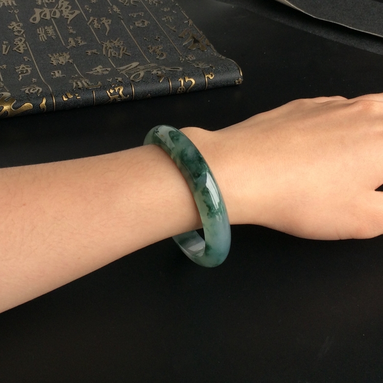 (超值推荐)冰种飘花手镯(57.6mm)