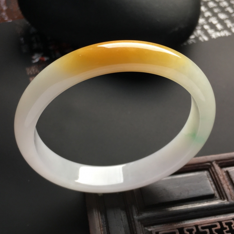 （超值推荐）糯冰种黄翡手镯（54.6mm）