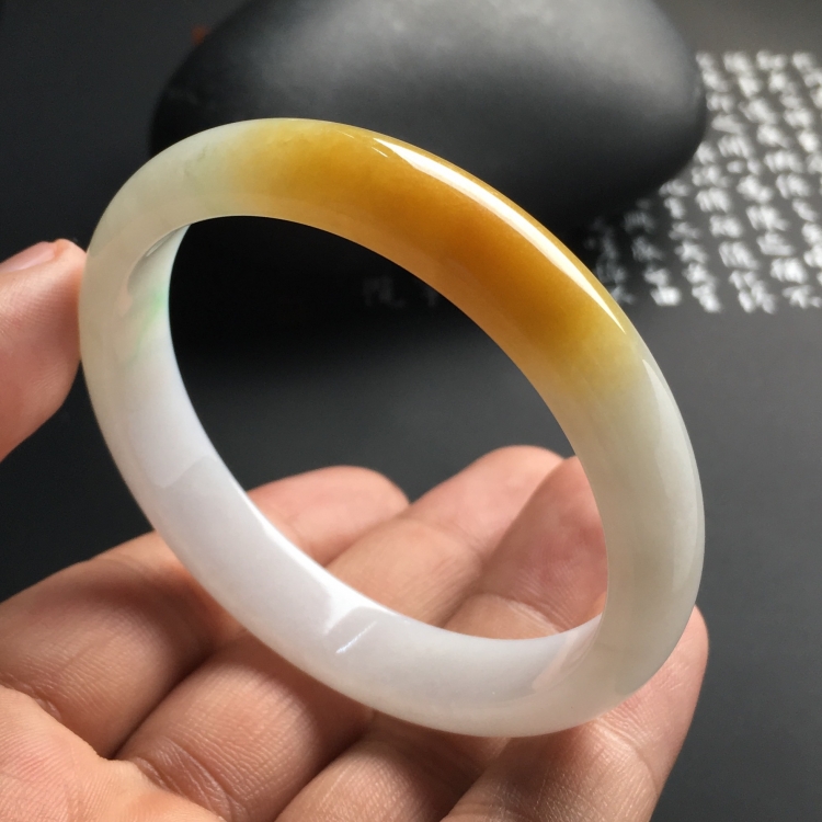 （超值推荐）糯冰种黄翡手镯（54.6mm）