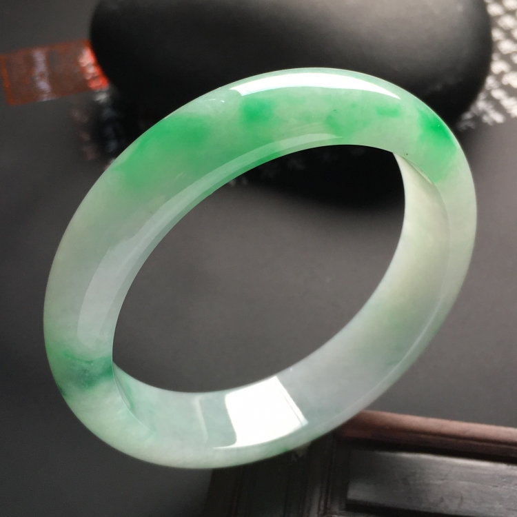 （超值推荐）糯冰种飘翠手镯（54mm）