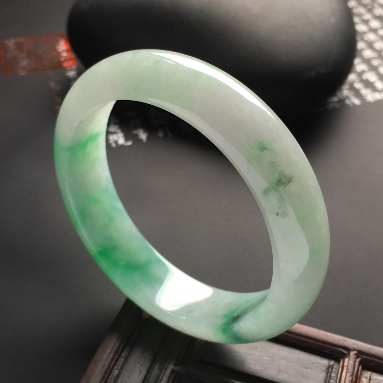 （超值推荐）糯冰种飘翠手镯（54mm）