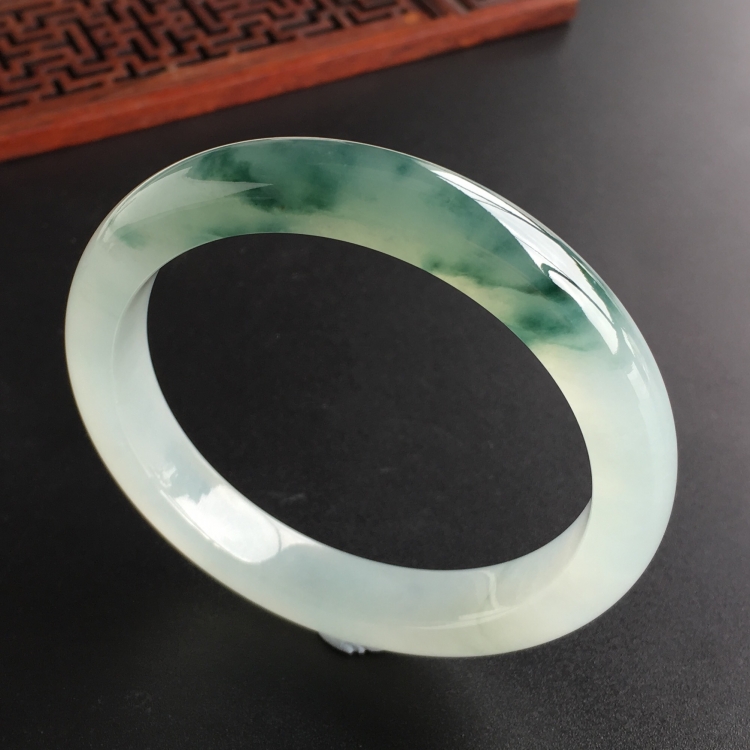 (超值推荐)冰种飘花手镯(54.6mm)