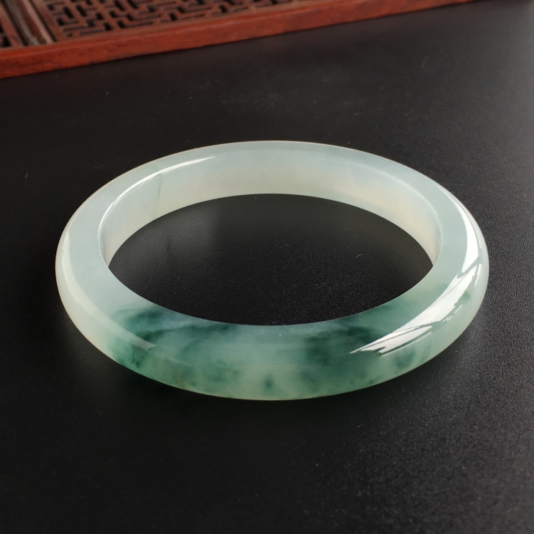 (超值推荐)冰种飘花手镯(54.6mm)