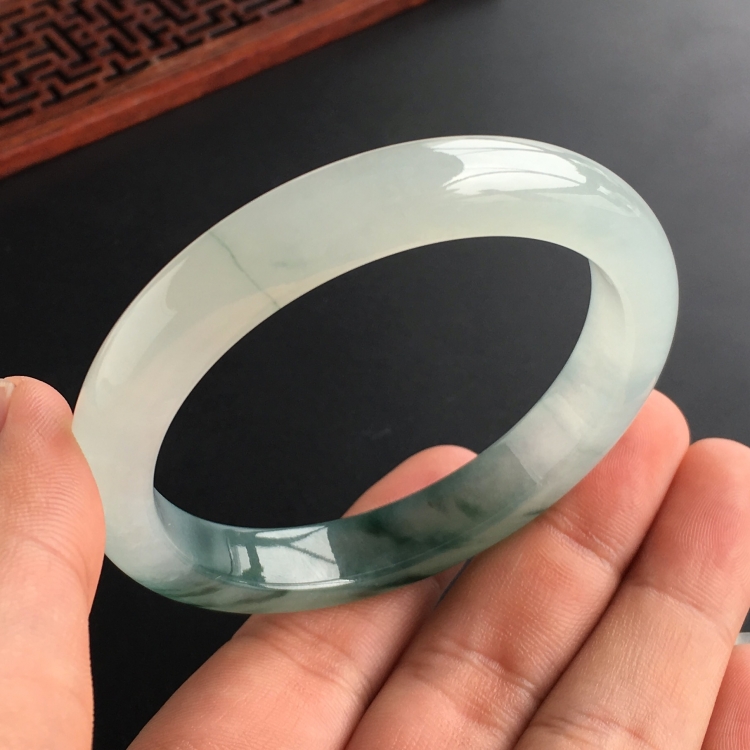 (超值推荐)冰种飘花手镯(54.6mm)
