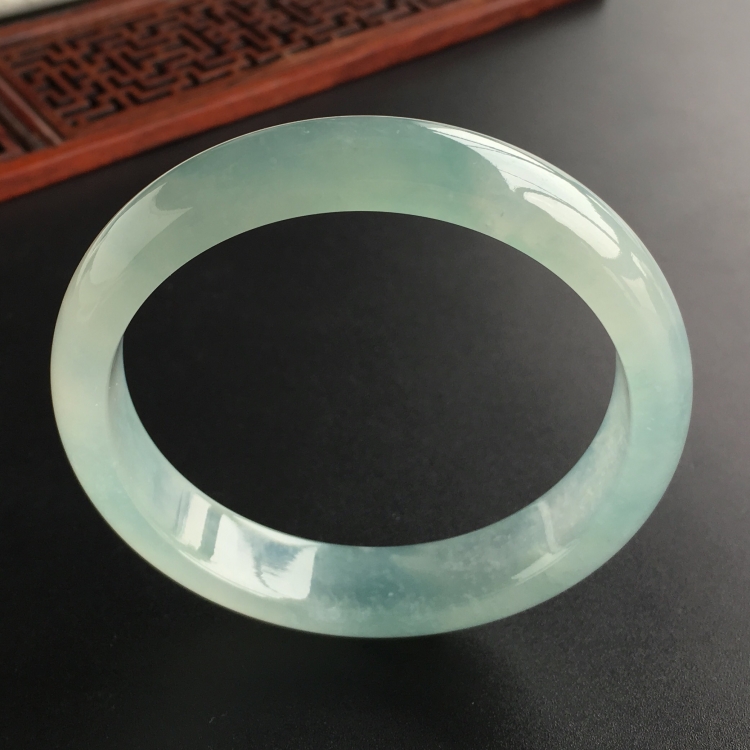 (超值推荐)冰种晴水略飘花手镯(57.4mm)