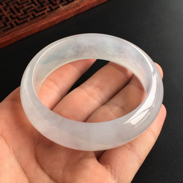 (超值推荐)冰玻种淡晴水手镯(56.4mm)