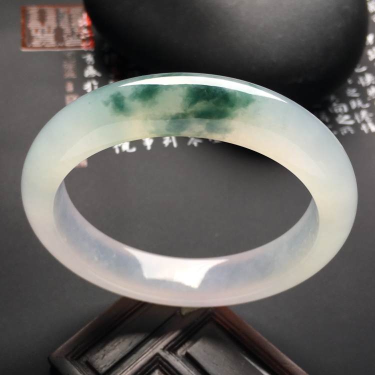 （超值推荐）冰种飘花手镯（56.7mm）