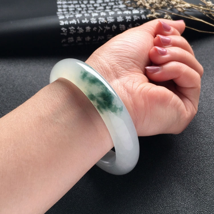 （超值推荐）冰种飘花手镯（56.7mm）