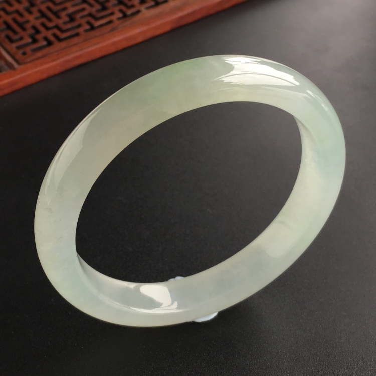 (超值推荐)冰种晴水手镯(56mm)