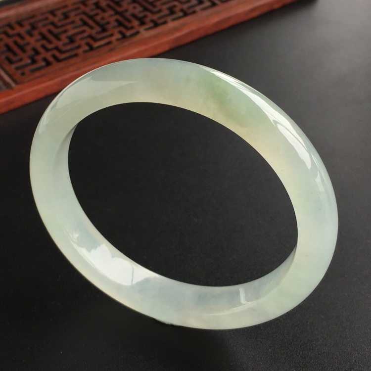 (超值推荐)冰种晴水手镯(56mm)