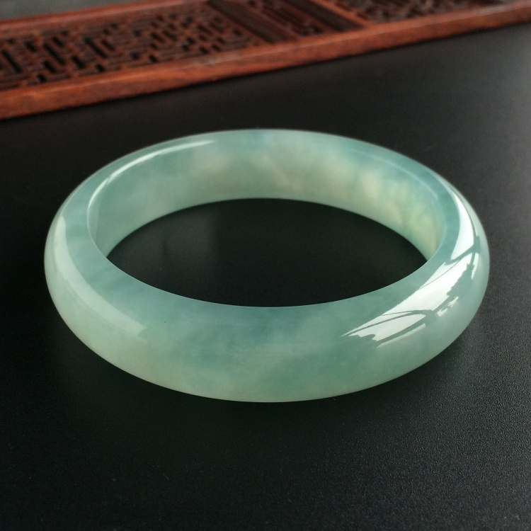 (超值推荐)冰种晴水手镯(57.1mm)