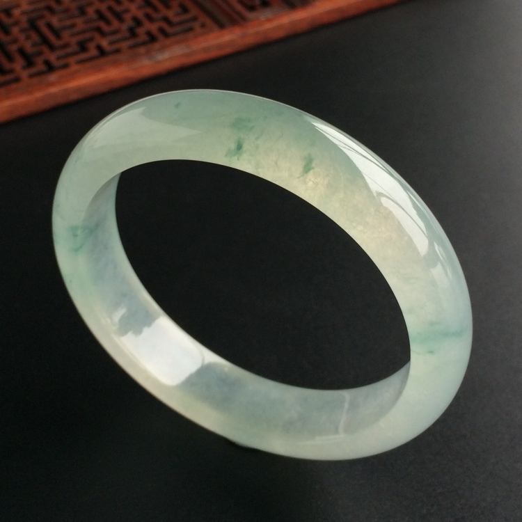 (超值推荐)冰种飘花手镯(54.2mm)