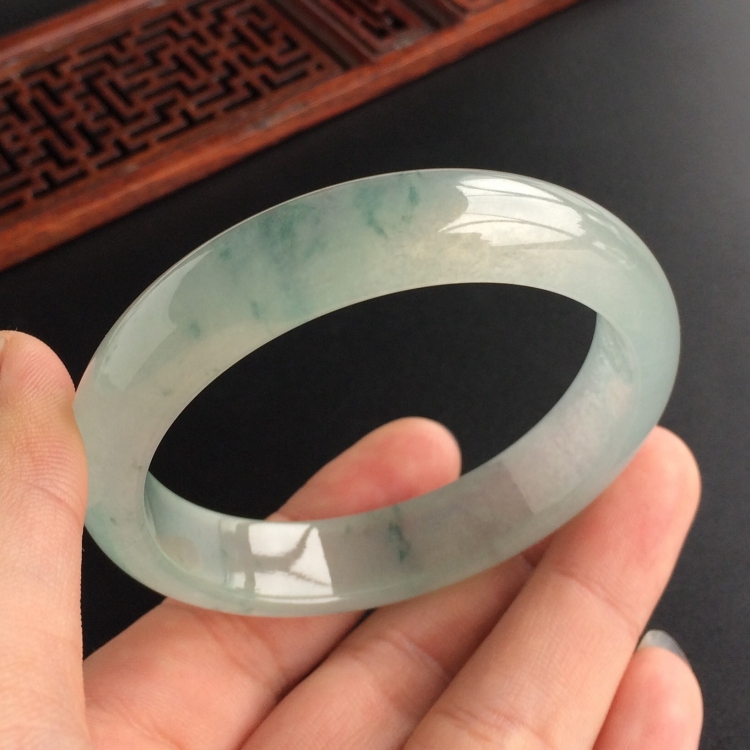 (超值推荐)冰种飘花手镯(54.2mm)