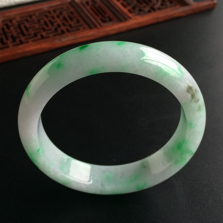 (超值推荐)糯冰种飘翠手镯(54.3mm)