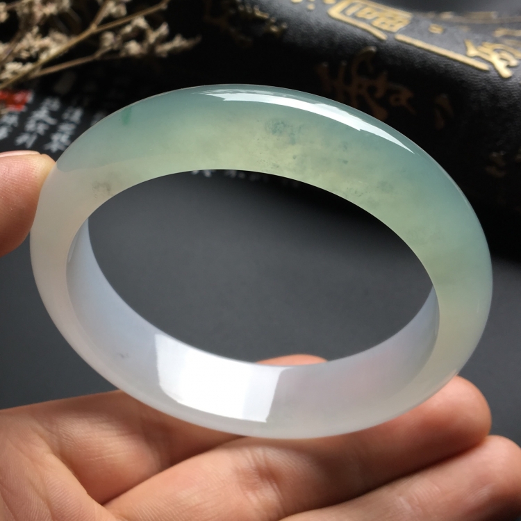 （超值推荐）冰种晴水手镯（56.8mm）