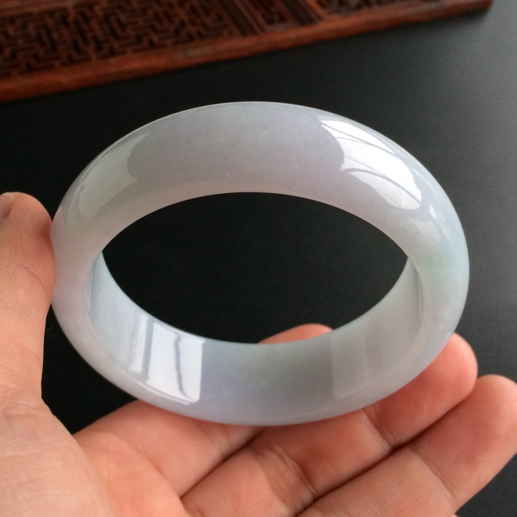 (超值推荐)糯冰种淡紫罗兰手镯(56.8mm)