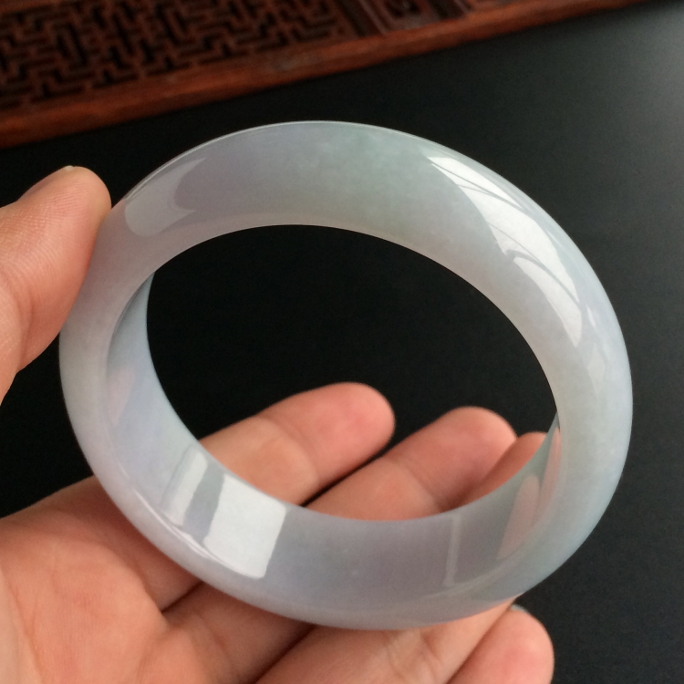 (超值推荐)糯冰种淡紫罗兰手镯(56.8mm)