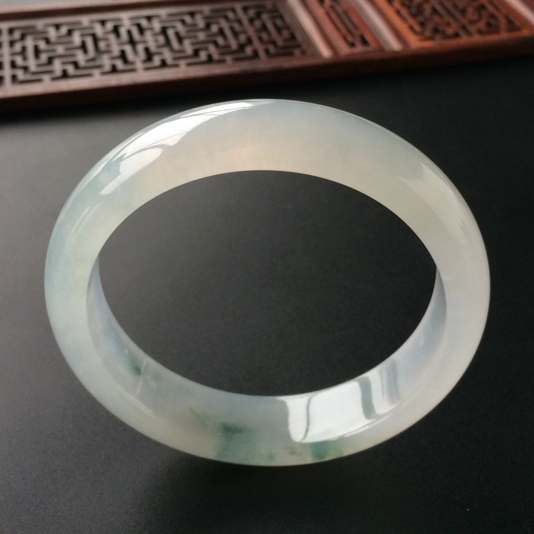 (超值推荐)冰种飘花手镯(57.8mm)