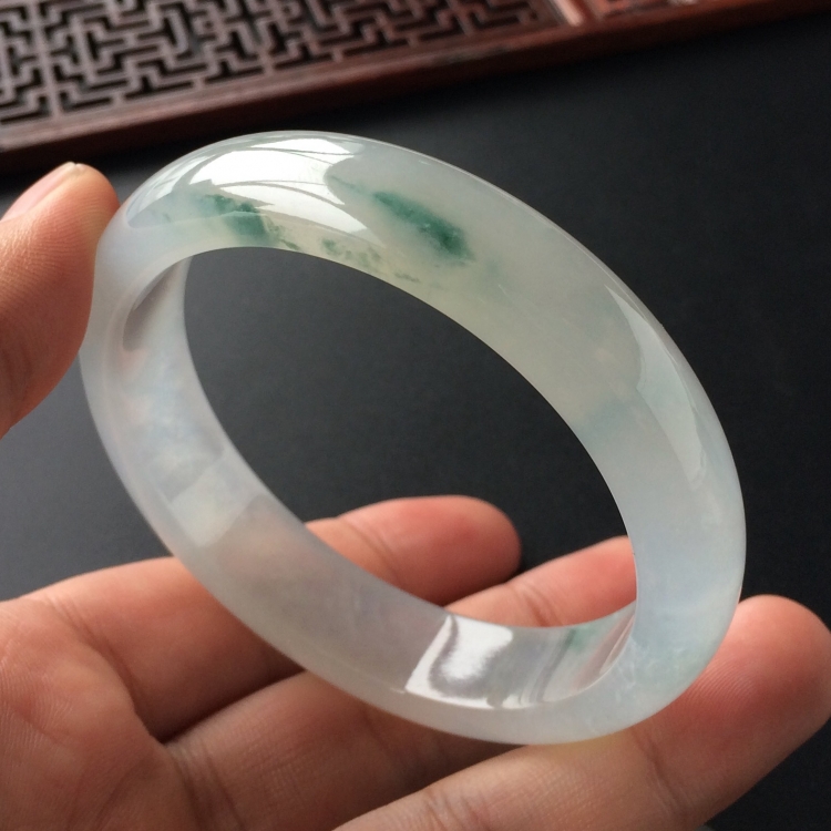 (超值推荐)冰种飘花手镯(57.8mm)