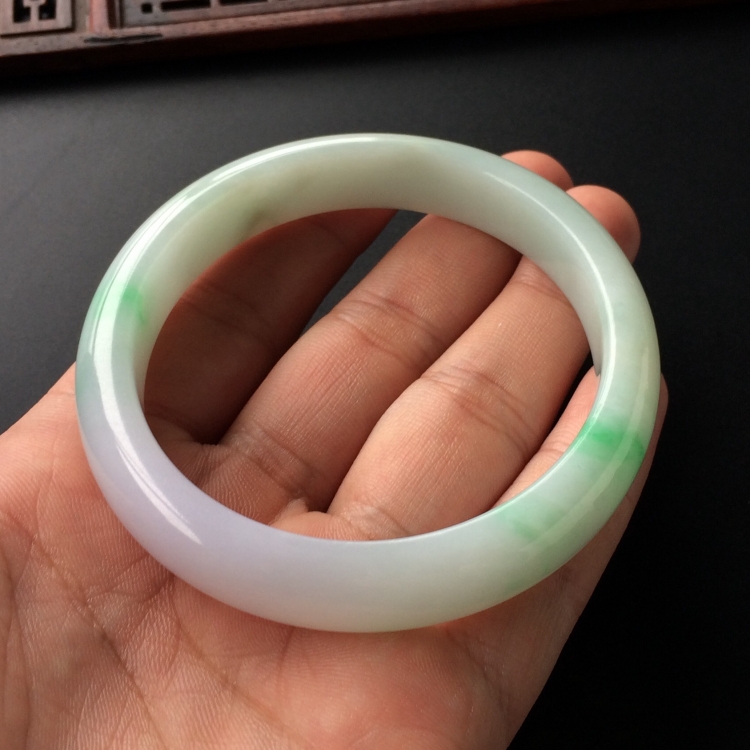 (超值推荐)糯冰种飘翠手镯(60.5mm)