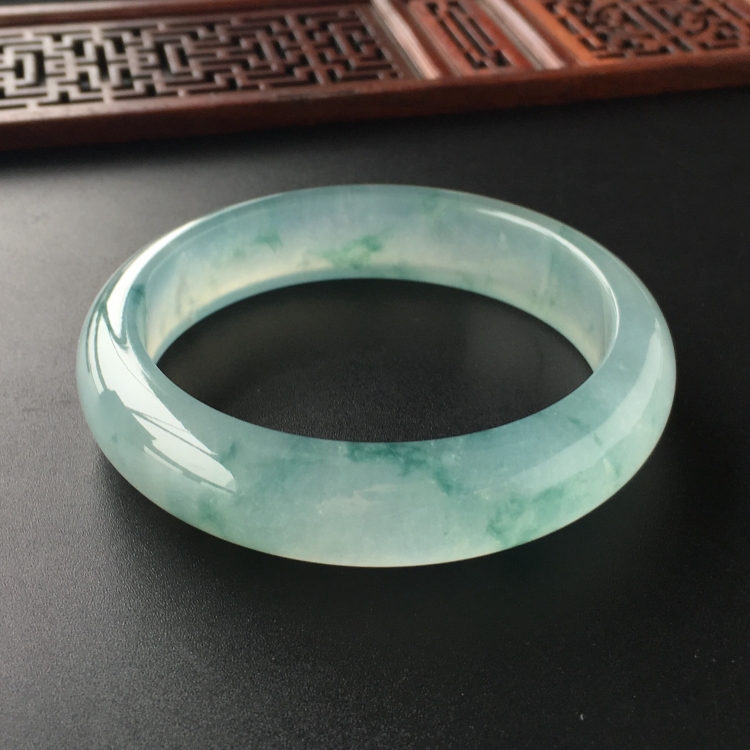 (超值推荐)冰种飘花手镯(56.6mm)