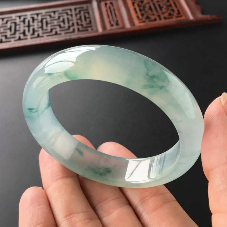 (超值推荐)冰种飘花手镯(56.6mm)