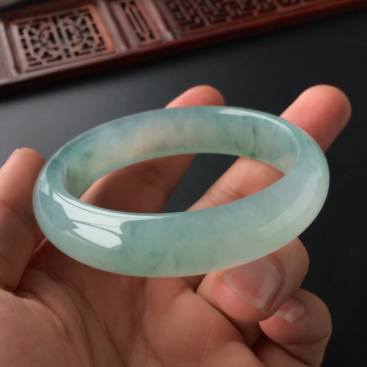 (超值推荐)冰种飘花手镯(56mm)
