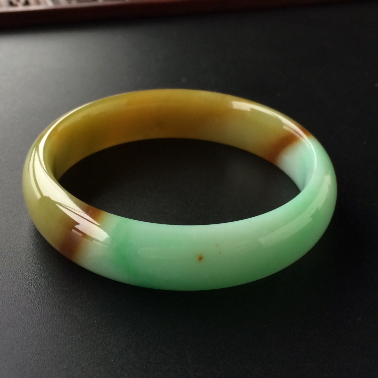 (超值推荐)糯冰种黄加绿手镯(54.6mm)