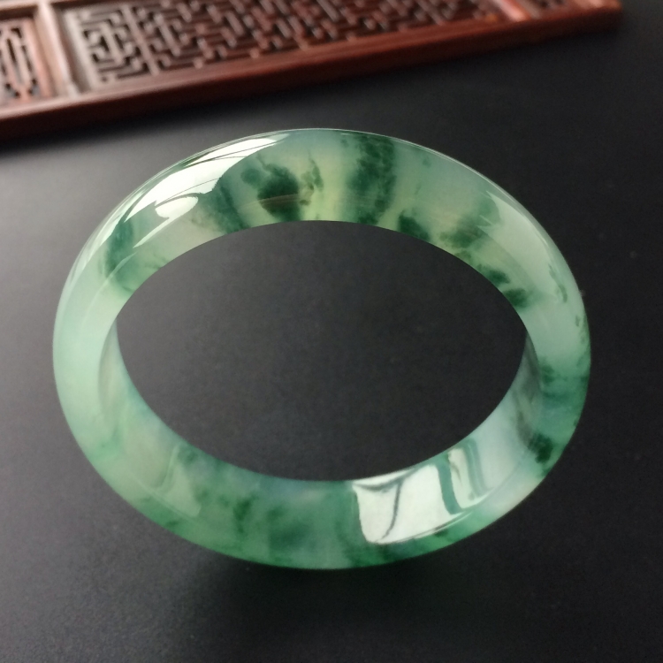 (超值推荐)冰种飘花手镯(56.9mm)