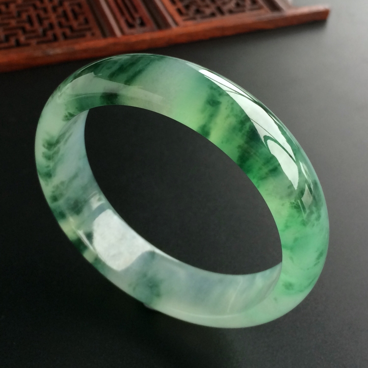 (超值推荐)冰种飘花手镯(56.9mm)