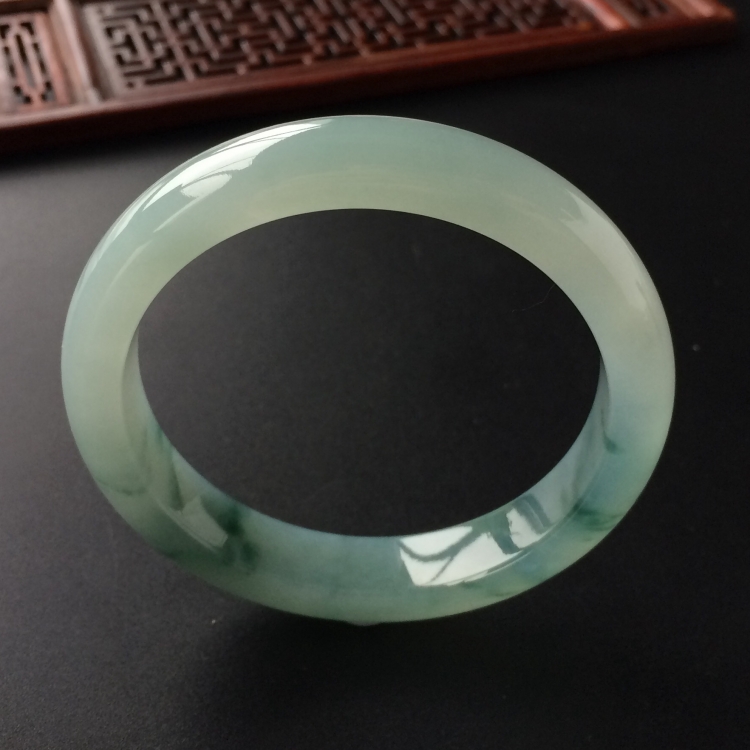 (超值推荐)冰种飘花手镯(55mm)