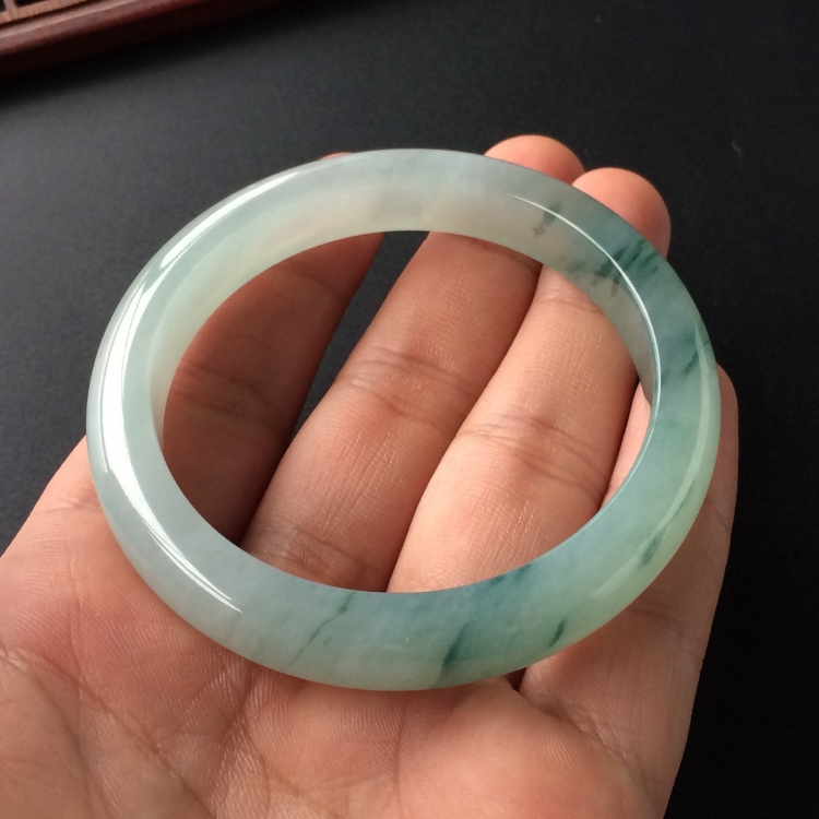 (超值推荐)冰种飘花手镯(55mm)