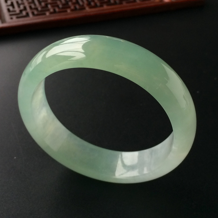(超值推荐)冰种晴水手镯(54mm)