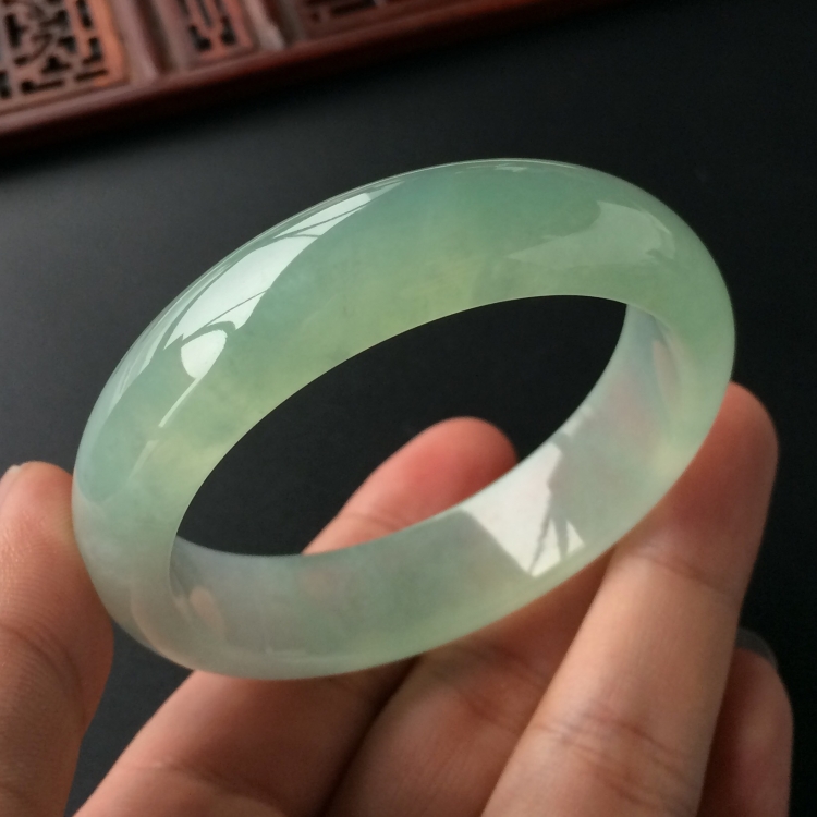 (超值推荐)冰种晴水手镯(54mm)
