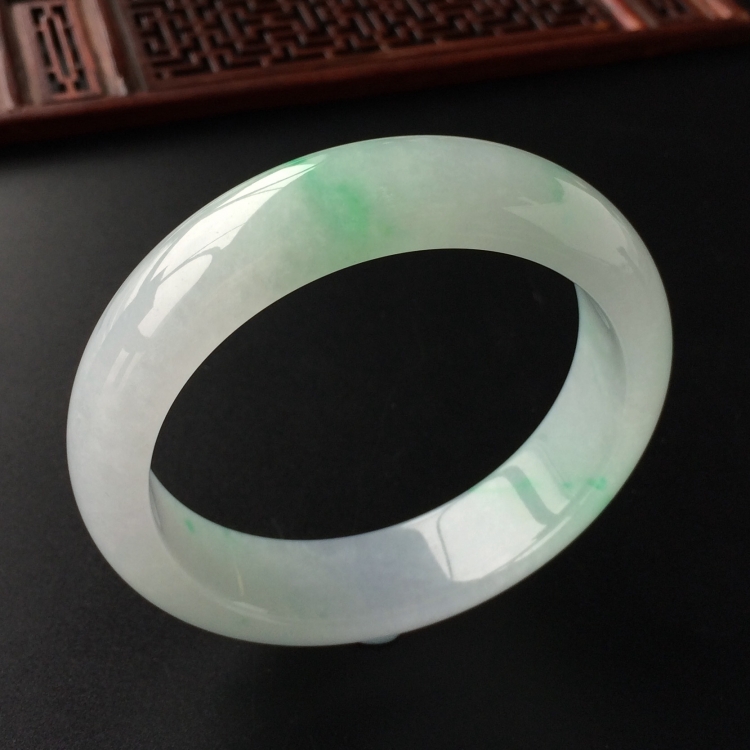 (超值推荐)糯冰种飘翠手镯(59.3mm)