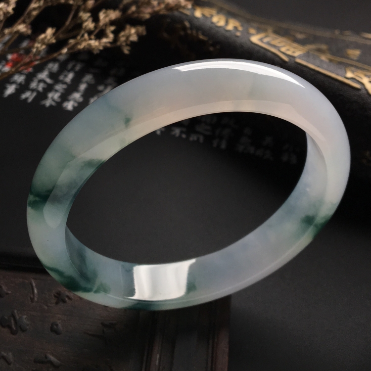 （超值推荐）冰种飘花手镯（58mm）