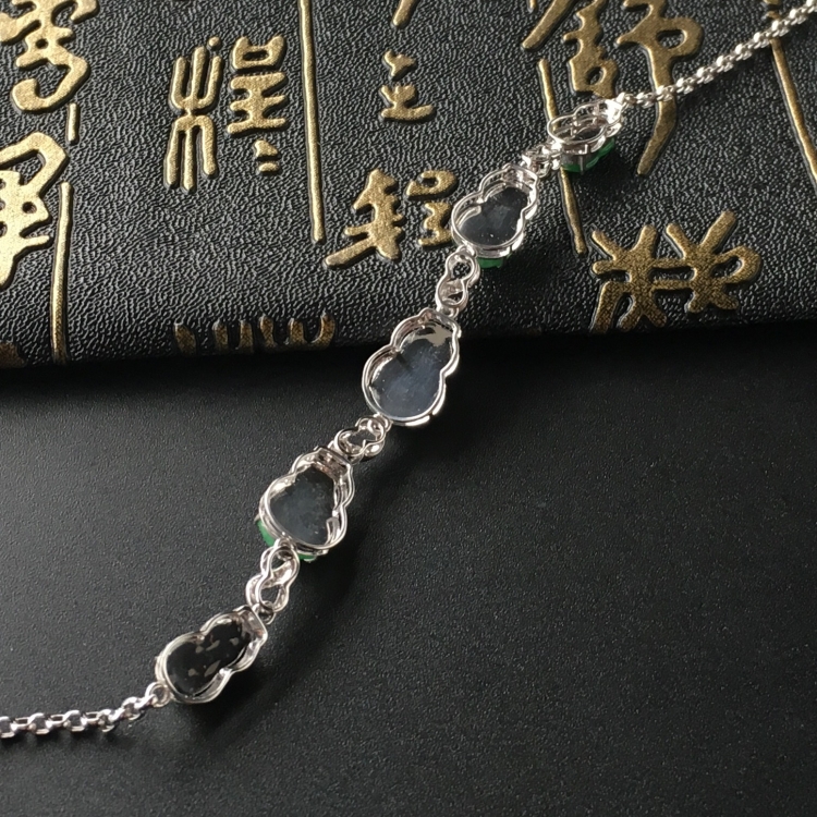 (超值推荐)冰种翠色镶白金葫芦手链