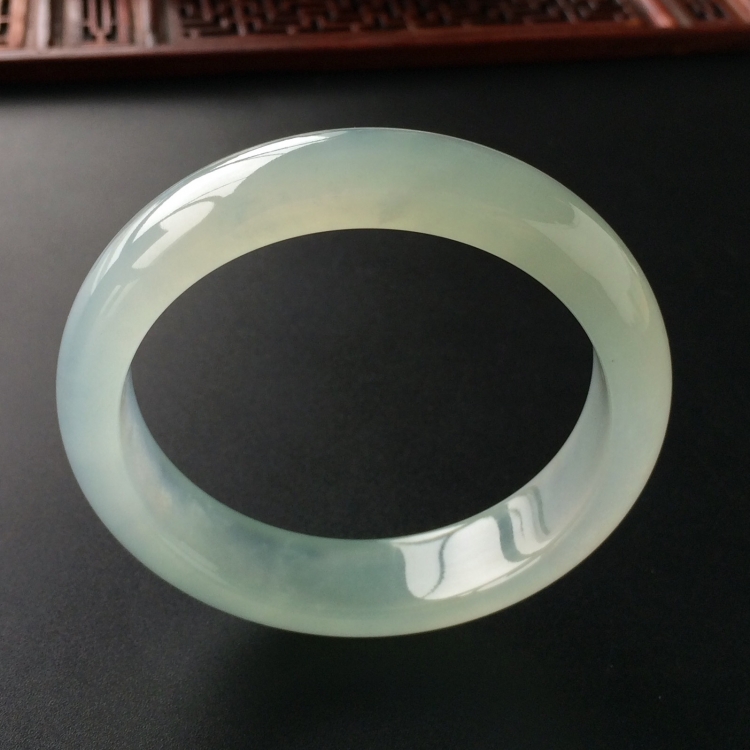 (超值推荐)冰种晴水手镯(55.8mm)