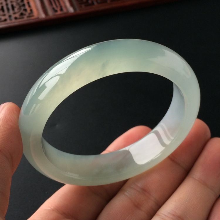 (超值推荐)冰种晴水手镯(55.8mm)