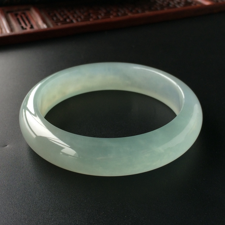 (超值推荐)冰种晴水手镯(55.8mm)
