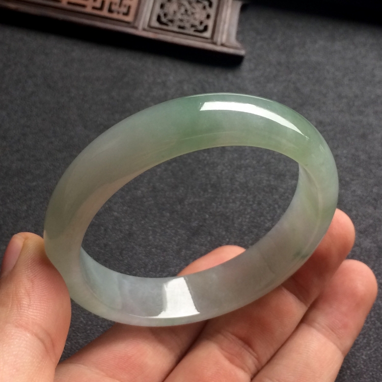 （超值推荐）糯冰种晴水手镯（57mm）