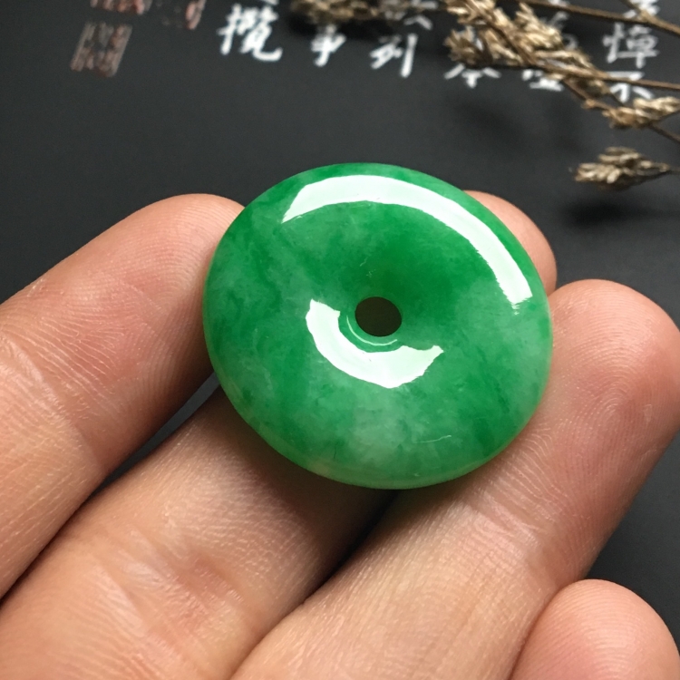 （超值推荐）糯冰种翠色平安扣挂件