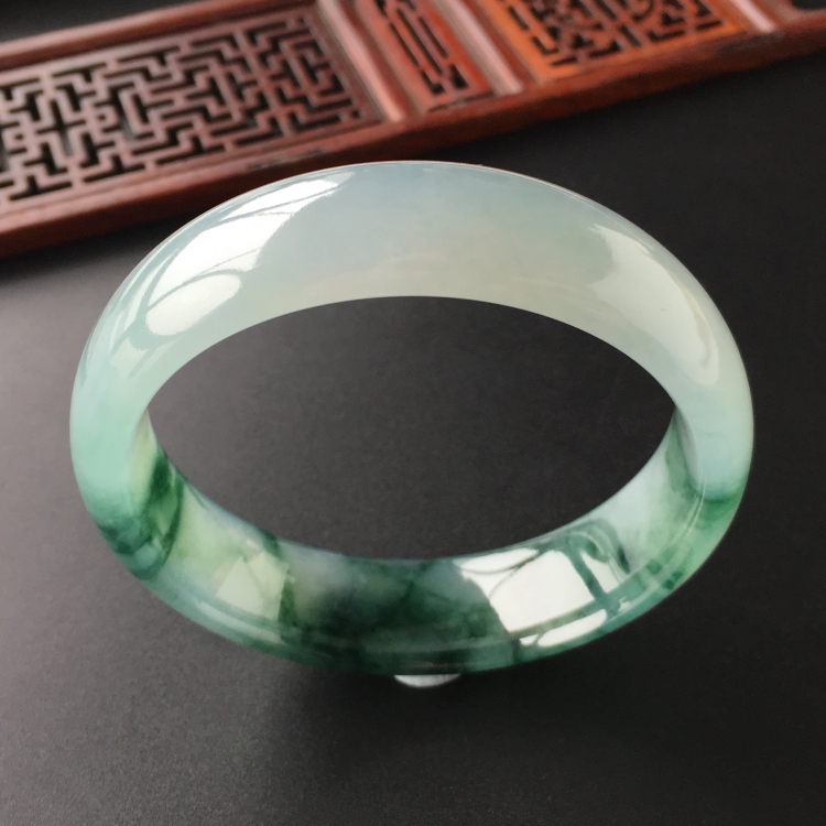 (超值推荐)冰种飘花手镯(58.8mm)