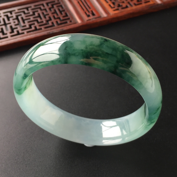 (超值推荐)冰种飘花手镯(58.8mm)