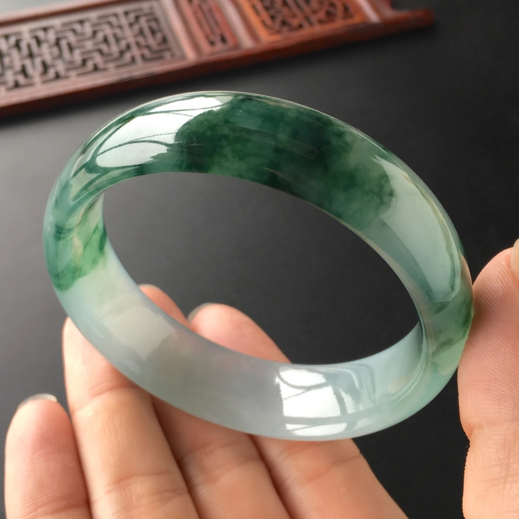 (超值推荐)冰种飘花手镯(58.8mm)