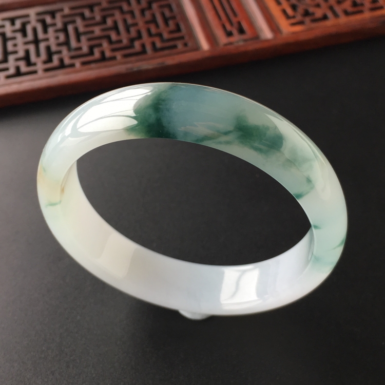 (超值推荐)糯冰种飘花手镯(55.1mm)
