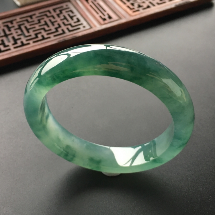 (超值推荐)冰种飘花手镯(54mm)